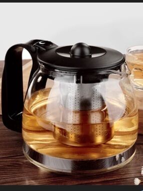 Glass Teapot with Built-In Infuser - Black Lid & Handle 900ml